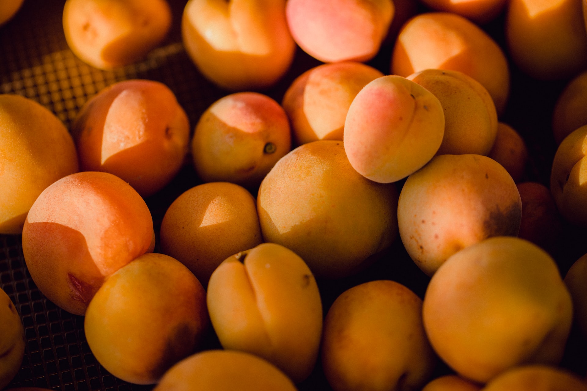 Apricots: A Soft and Sweet Fruit with a Unique Flavor and Many Benefits