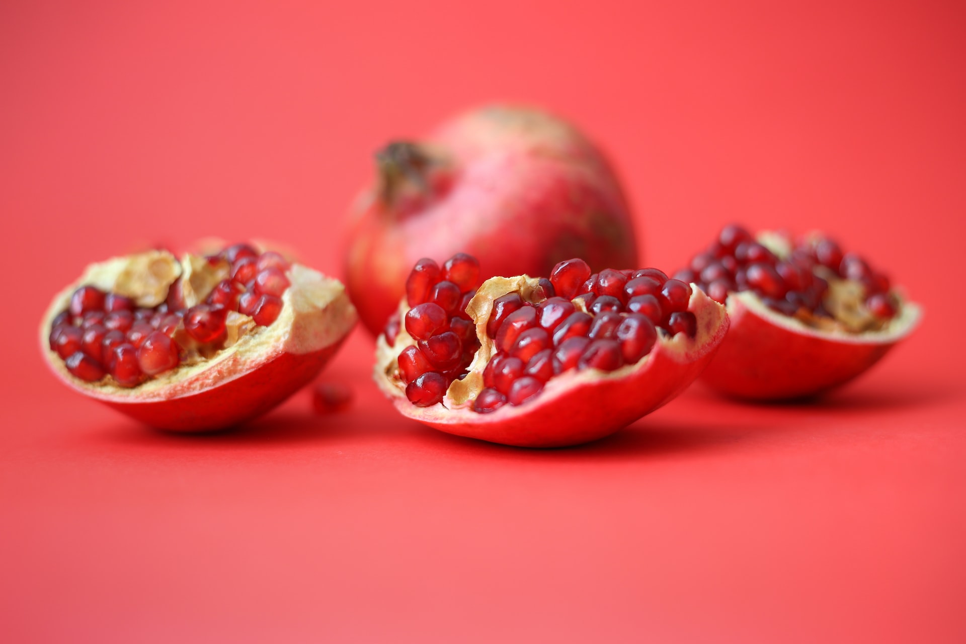 Discover the Health Benefits of Pomegranates: From Heart Health to Brain Function