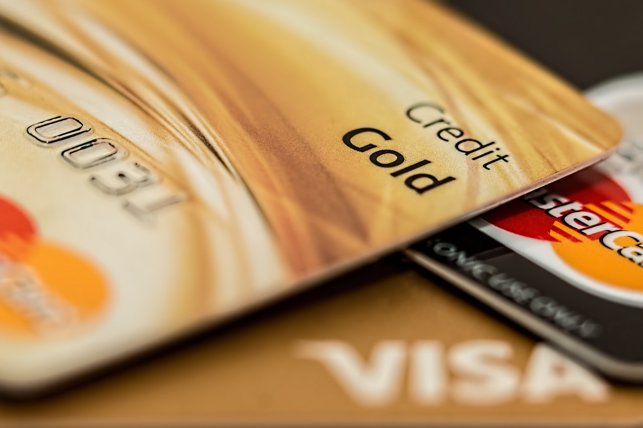 How to Pay Off Debt and Improve Your Credit Score?