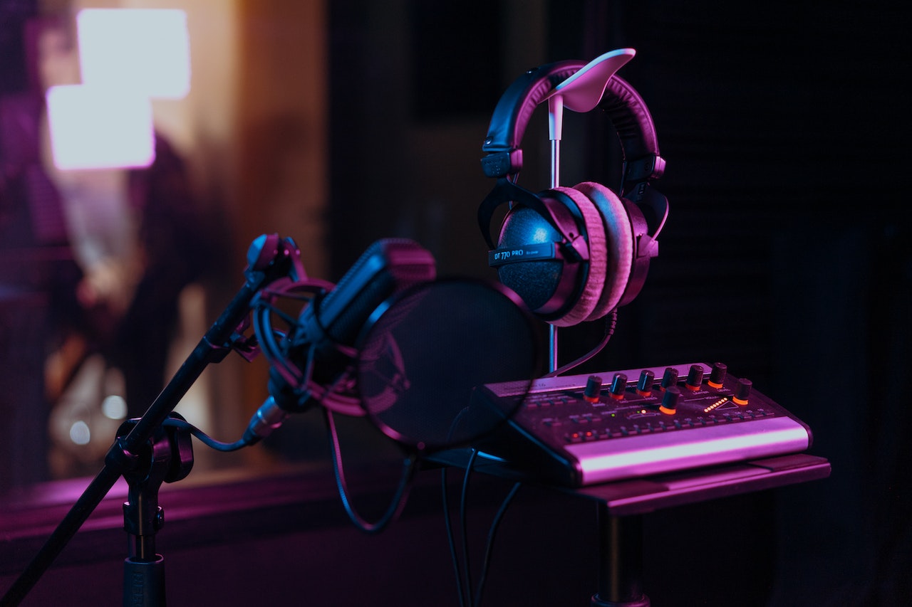 Mastering Podcasting on Linux: Essential Tools for Recording High-Quality Audio