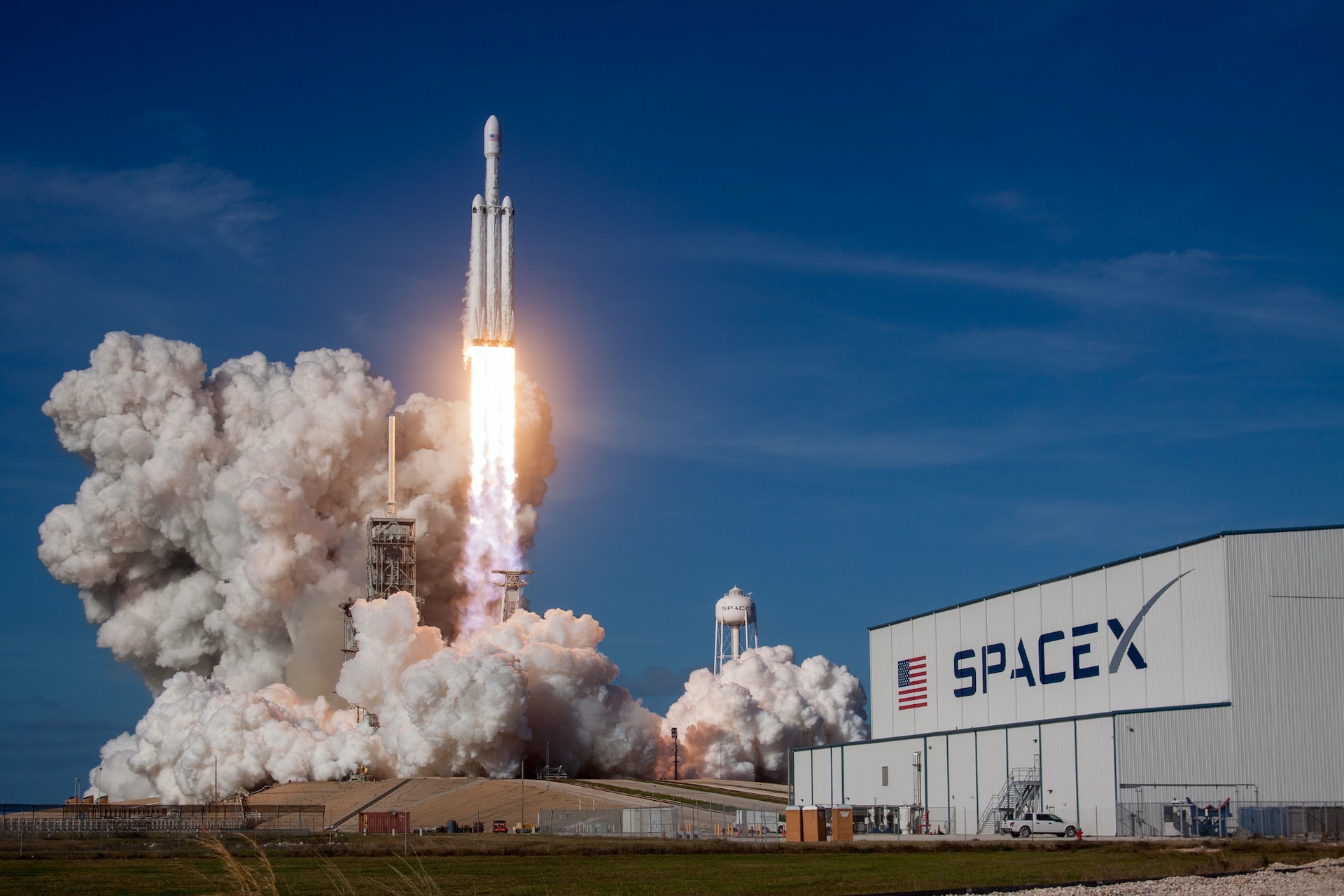 The History and Evolution of SpaceX: From a Dream to Reality