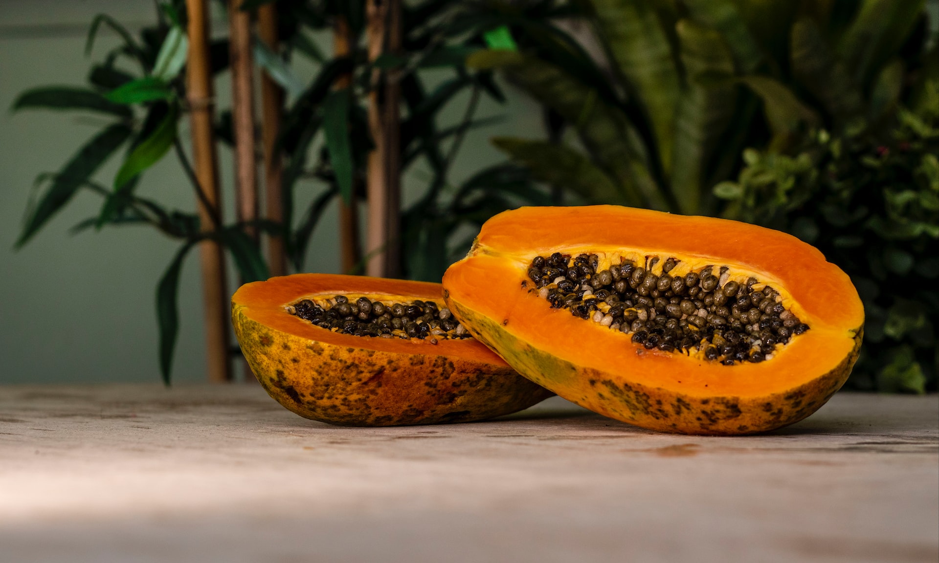 The Tropical Delight of Papaya: Nutrition and Health Benefits